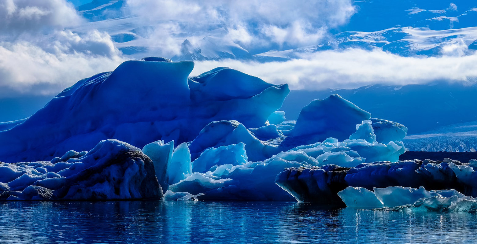 Iceberg in the cold ozean